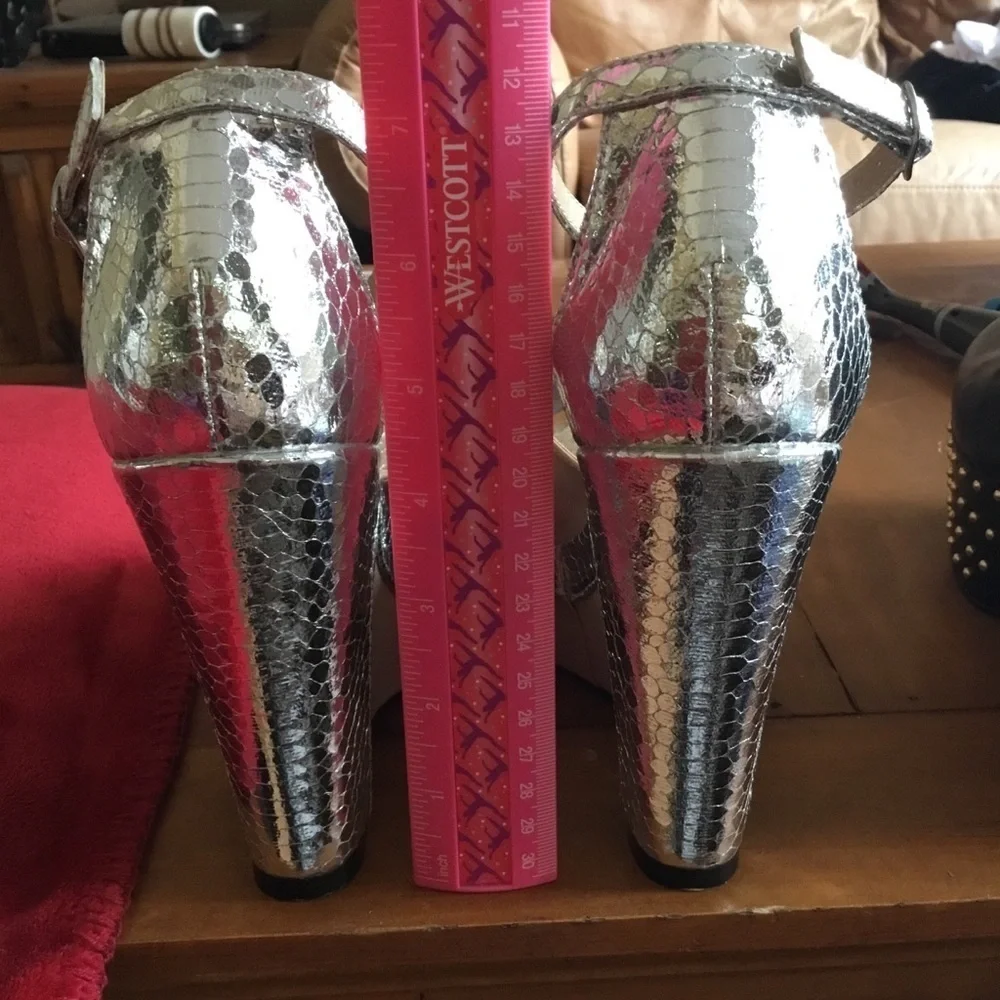 NWOT Nasty Gal wedge sling backs